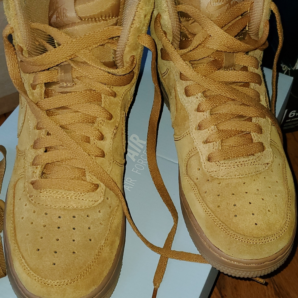 Sneaker